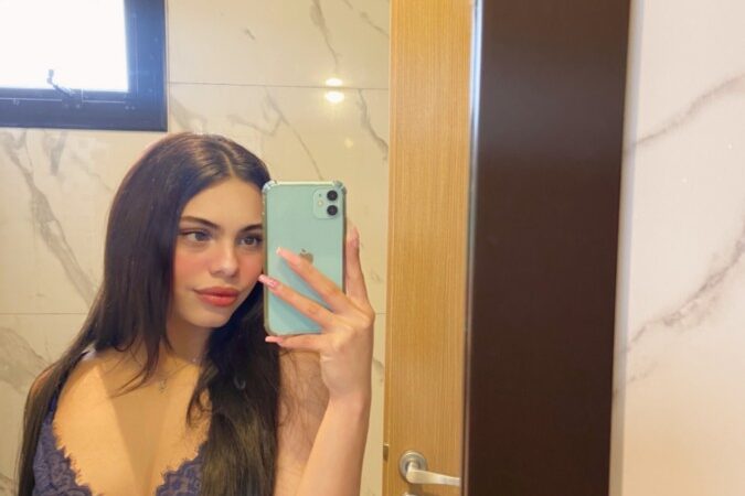 Pack de dominiiqueclaus | 19 nudes | 0 vids